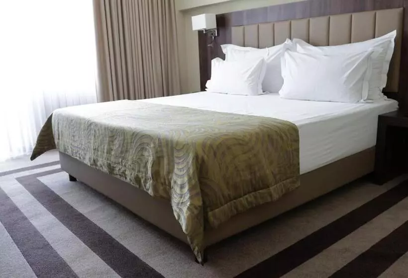 Lomakeskus Mcpietroasa