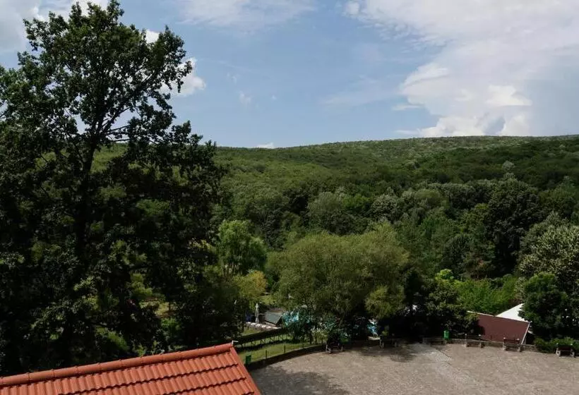 Lomakeskus Mcpietroasa