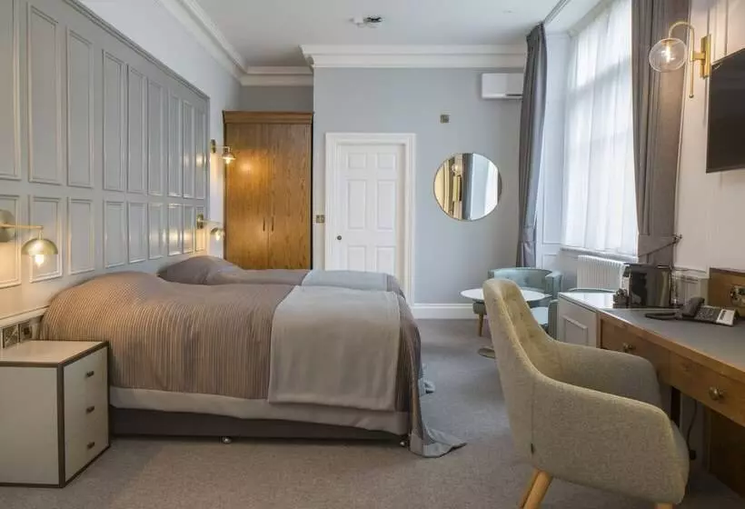 צימר Lilleshall House & Gardens And Lilleshall National Sports Centre