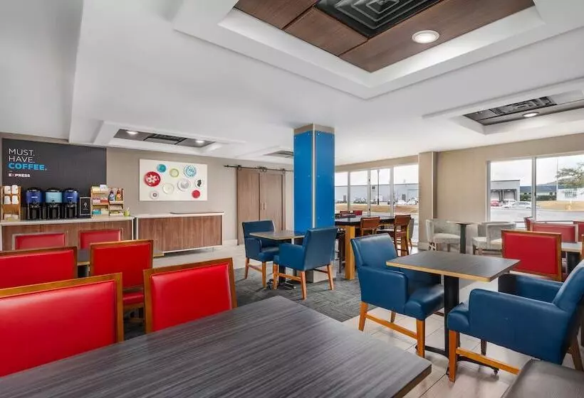 Holiday Inn Express Hotel & Suites Chattanooga Lookout Mountain, An Ihg