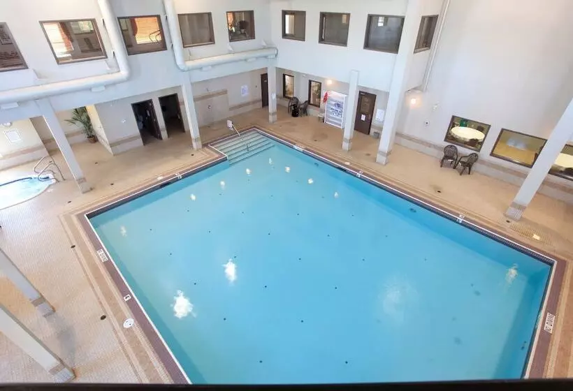 Coast Grimshaw Hotel & Suites