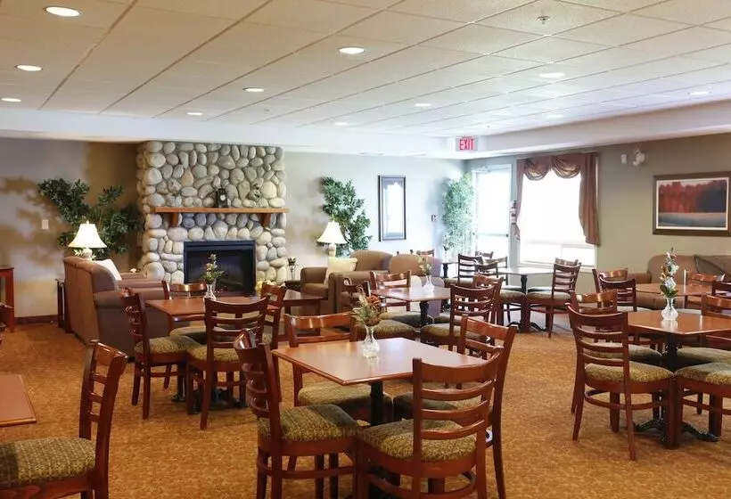 Coast Grimshaw Hotel & Suites