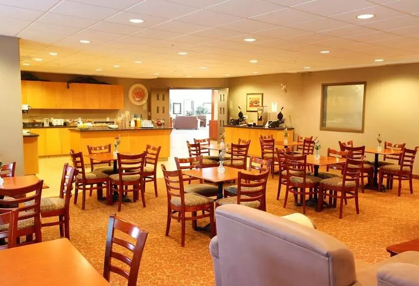 Coast Grimshaw Hotel & Suites