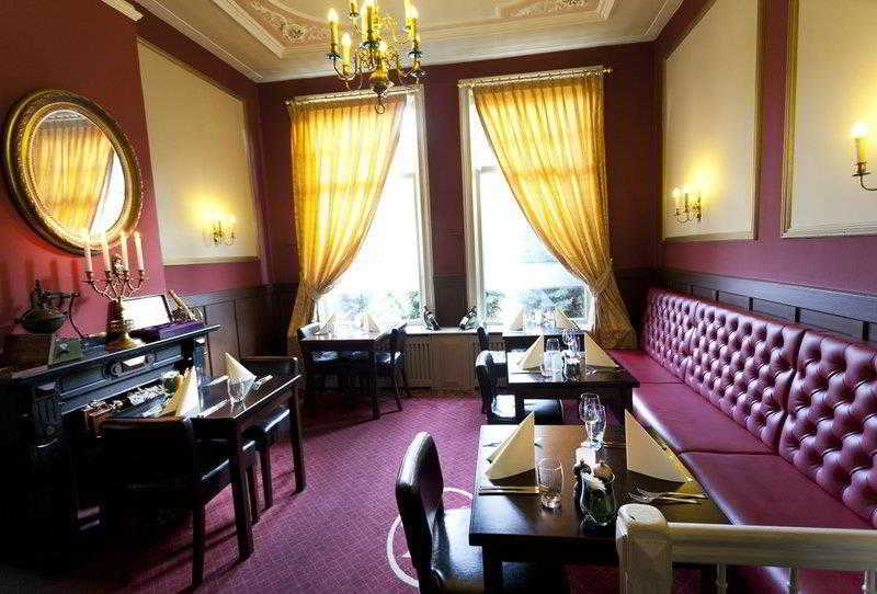 בית מלון כפרי Fidder Patrick S Whisky Bar