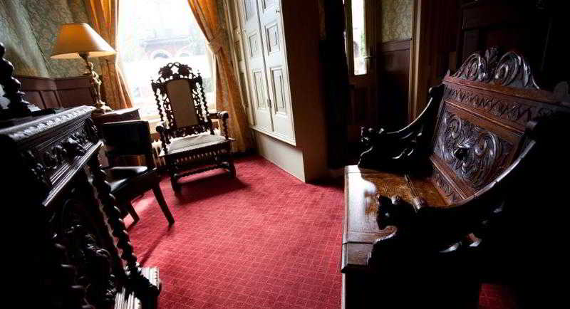 בית מלון כפרי Fidder Patrick S Whisky Bar