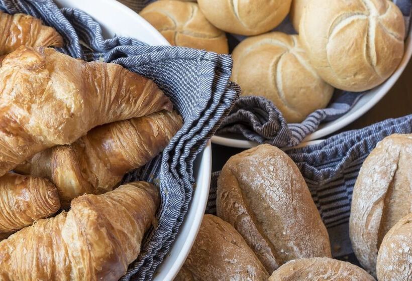 בית מלון כפרי Fidder Patrick S Whisky Bar