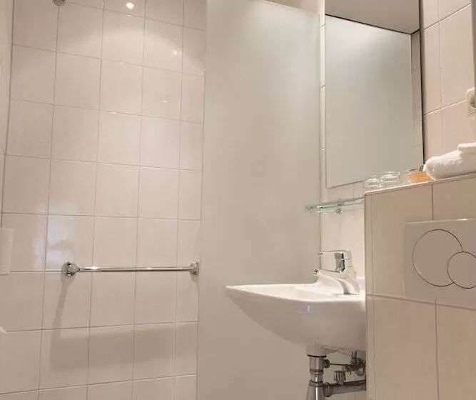 בית מלון כפרי Fidder  Patrick S Whisky Bar