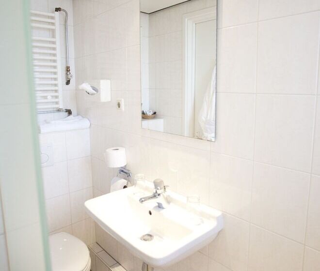 בית מלון כפרי Fidder Patrick S Whisky Bar