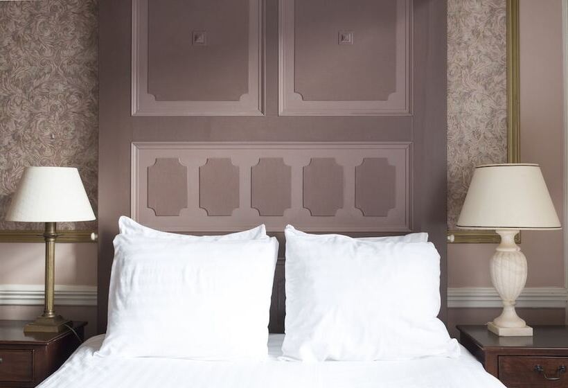 בית מלון כפרי Fidder Patrick S Whisky Bar