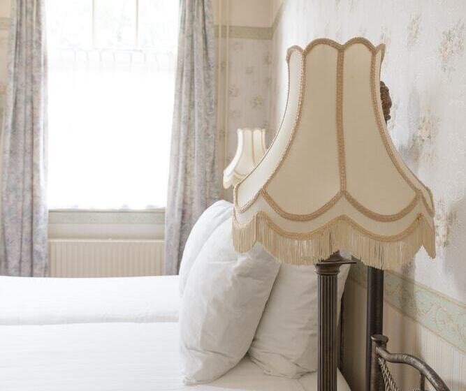 בית מלון כפרי Fidder Patrick S Whisky Bar