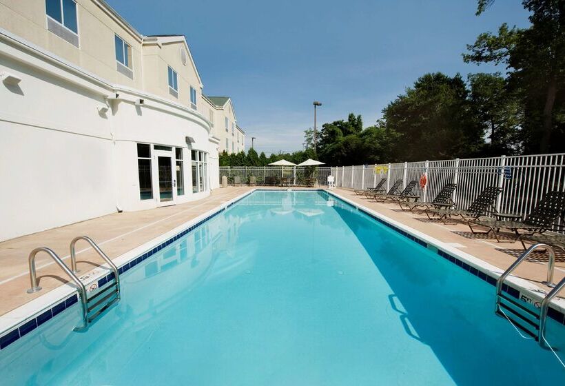 Отель Hilton Garden Inn Solomons