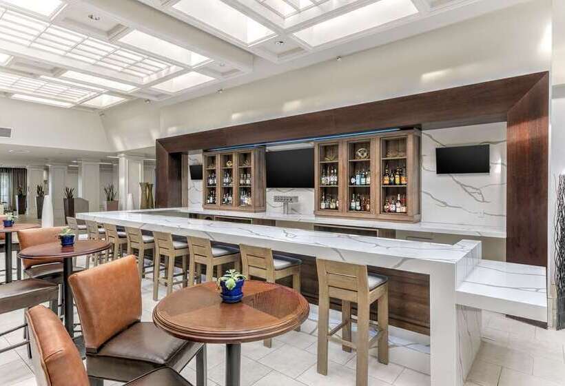 فندق Hilton Irvine/orange County Airport