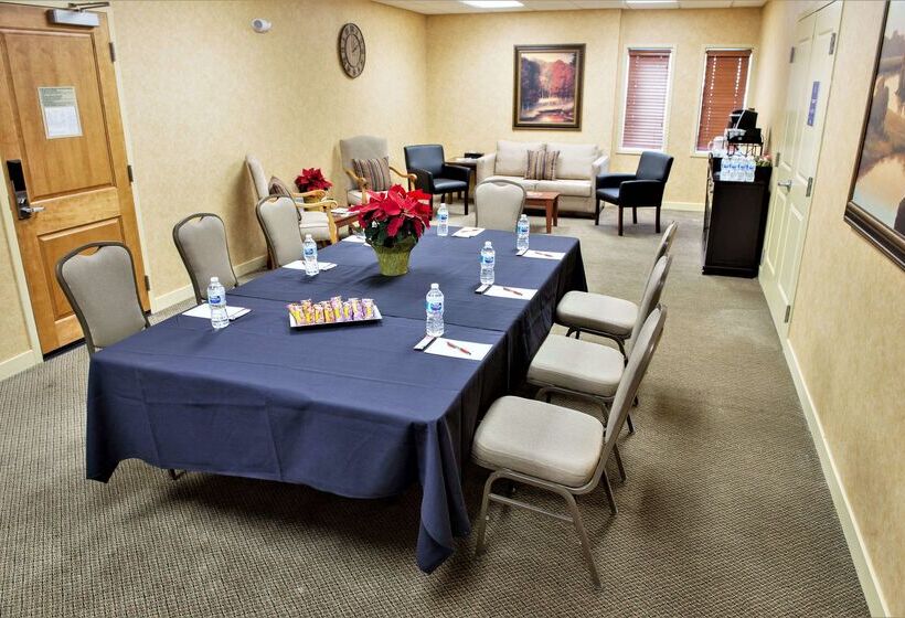 هتل Homewood Suites By Hilton Jackson