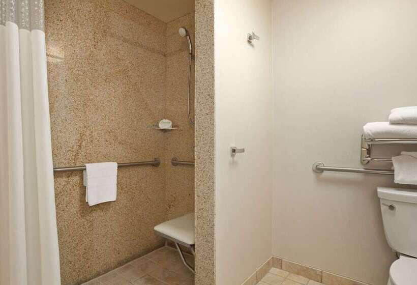 هتل Homewood Suites By Hilton Jackson