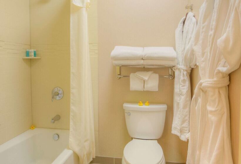 هتل Homewood Suites By Hilton Jackson