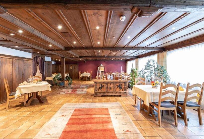 בית מלון כפרי Landgasthof Sommerfeld