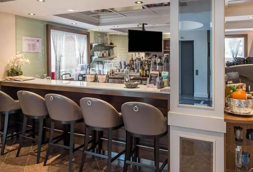 Les Suites Victoria, Ascend Hotel Collection