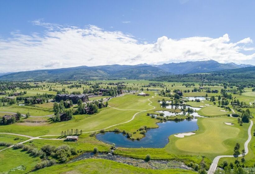 هتل The Lodge At Bronze Buffalo Ranch