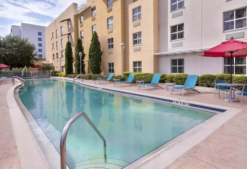 בית מלון כפרי Towneplace Suites Tampa Westshore/airport