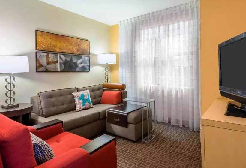 בית מלון כפרי Towneplace Suites Tampa Westshore/airport
