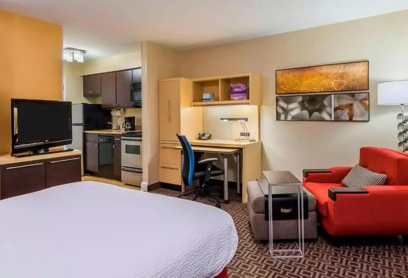 בית מלון כפרי Towneplace Suites Tampa Westshore/airport