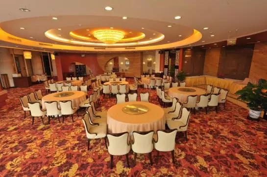 Runyang Huanlong Hotel