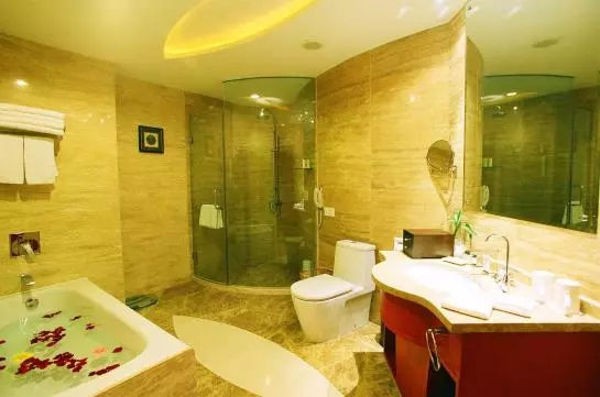 Runyang Huanlong Hotel