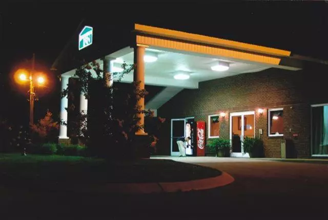 Retkeilymaja Deerfield Inn & Suites