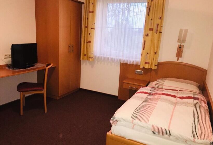 Общежитие Gasthaus Felbermaier