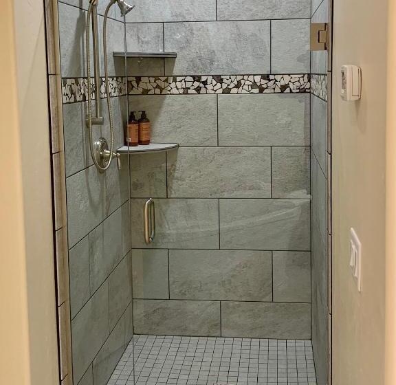 Annie S Place Bed & Breakfast