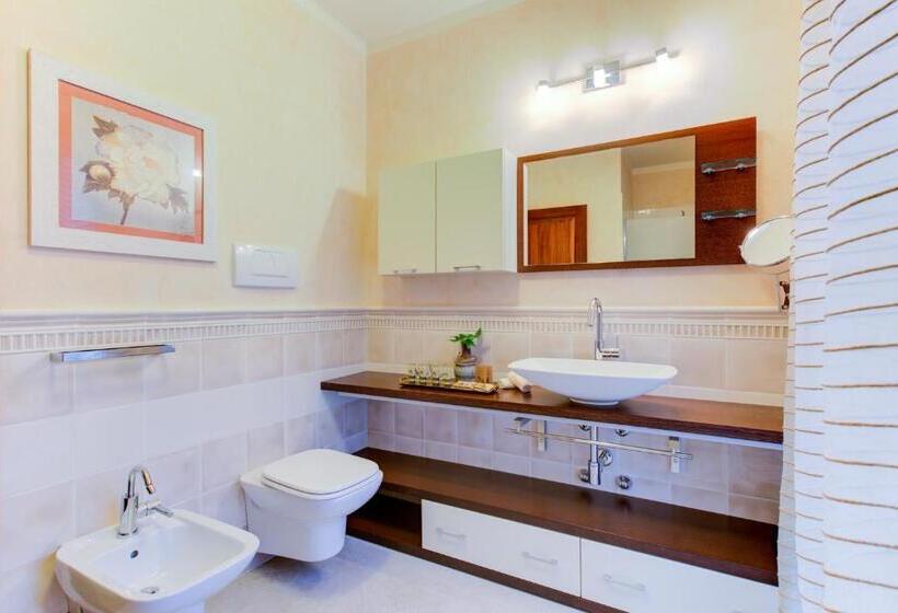 مبيت وإفطار Greenwood Luxury Home