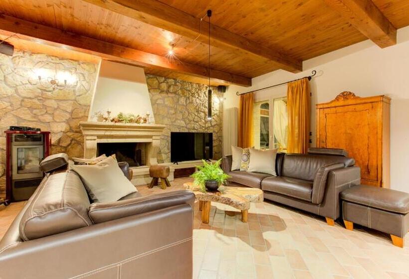 צימר Greenwood Luxury Home