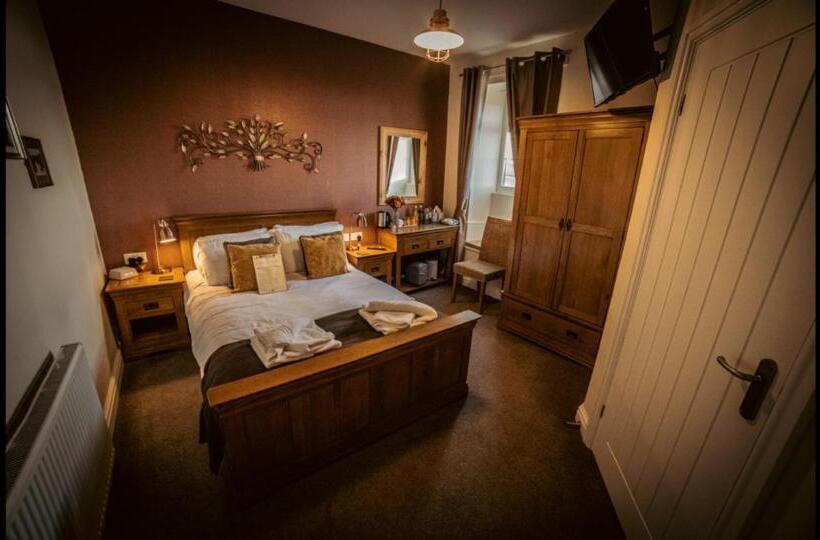 Ensuite Bed And Breakfast Rooms At The Ring Pub