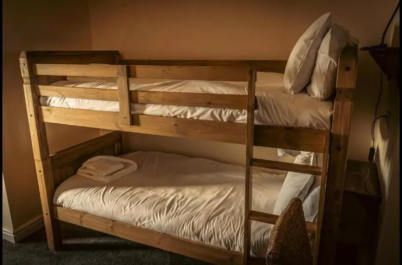 Ensuite Bed And Breakfast Rooms At The Ring Pub