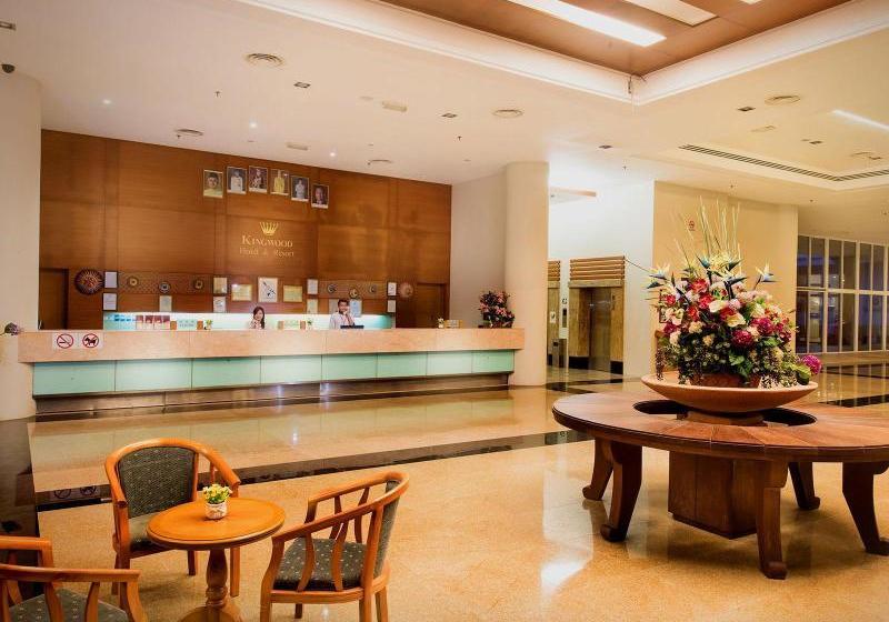 בית מלון כפרי Kingwood Resort Mukah