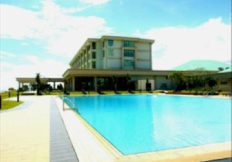 בית מלון כפרי Kingwood Resort Mukah