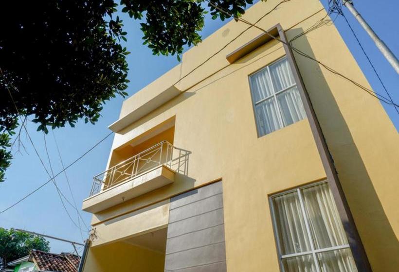 فندق Koolkost Syariah Near Transmart Banyumanik Semarang