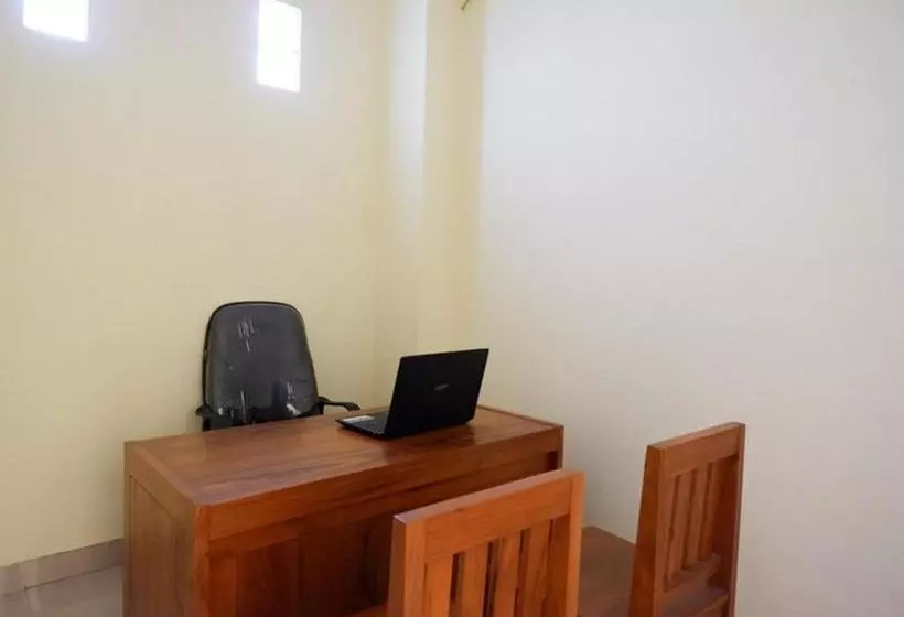ホテル Koolkost Syariah Near Transmart Banyumanik Semarang