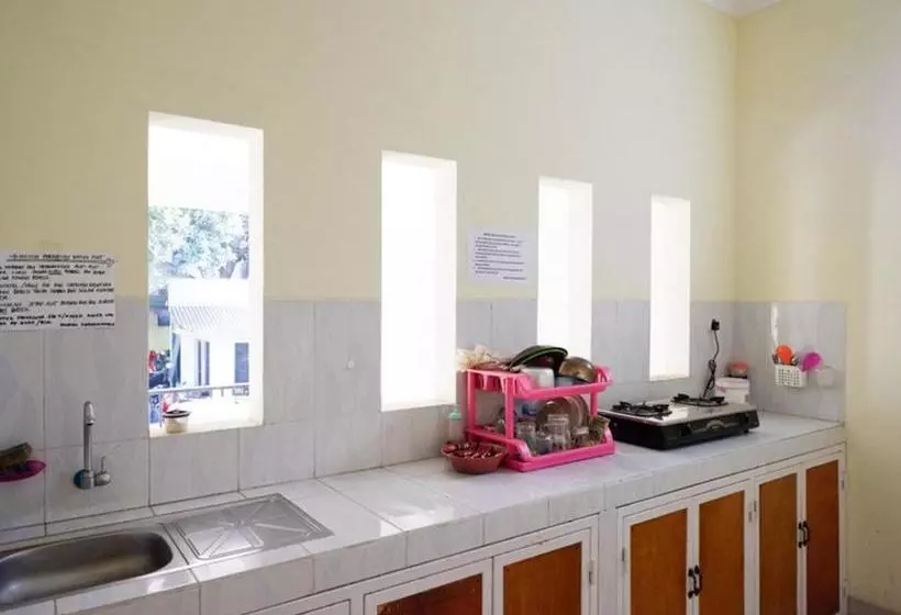 ホテル Koolkost Syariah Near Transmart Banyumanik Semarang