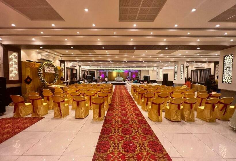 酒店 Shri Siddhivinayak