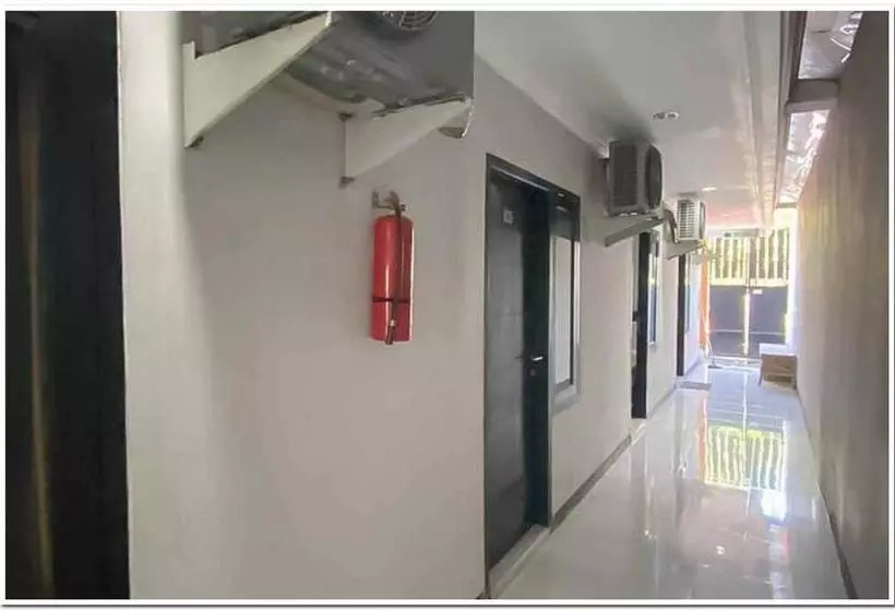 ペンション Losmen Family Syariah Bypass Juanda Mitra Reddoorz