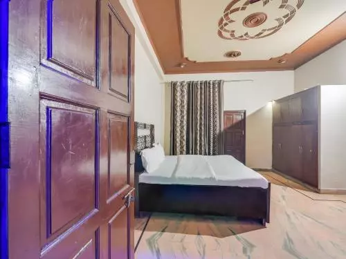 ペンション Oyo 77799 Ajeet Star Guest House Homes Stays