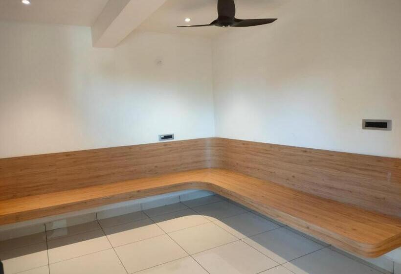 Riviera Beach Resort