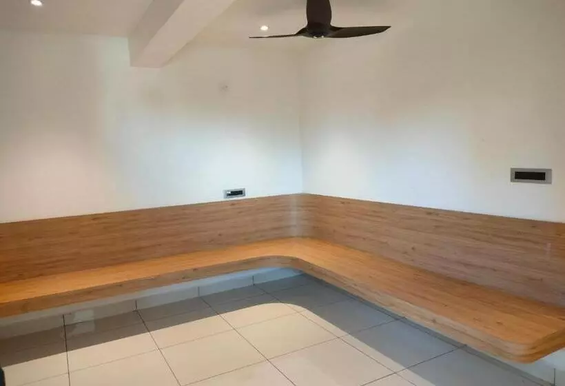 Riviera Beach Resort