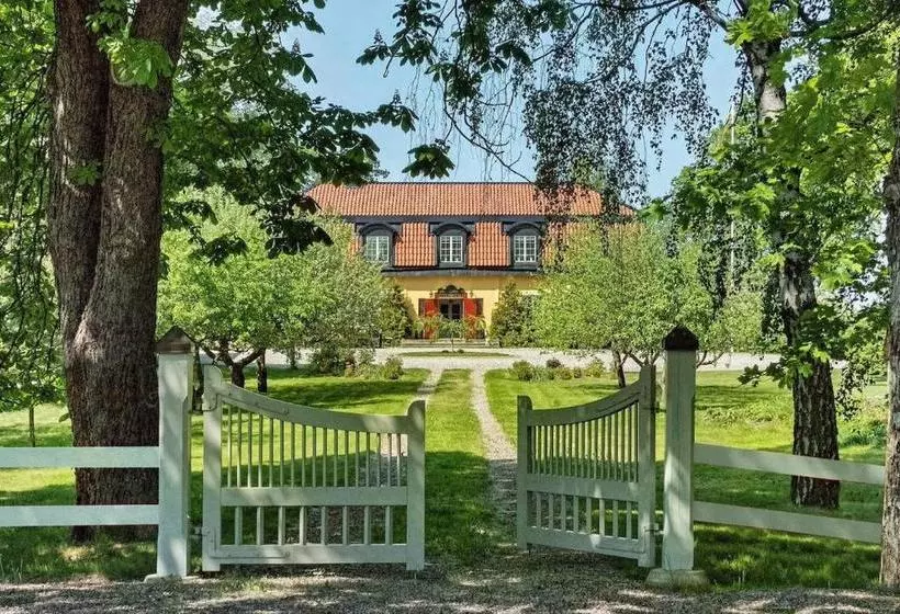 östa Gård Boutique B&b