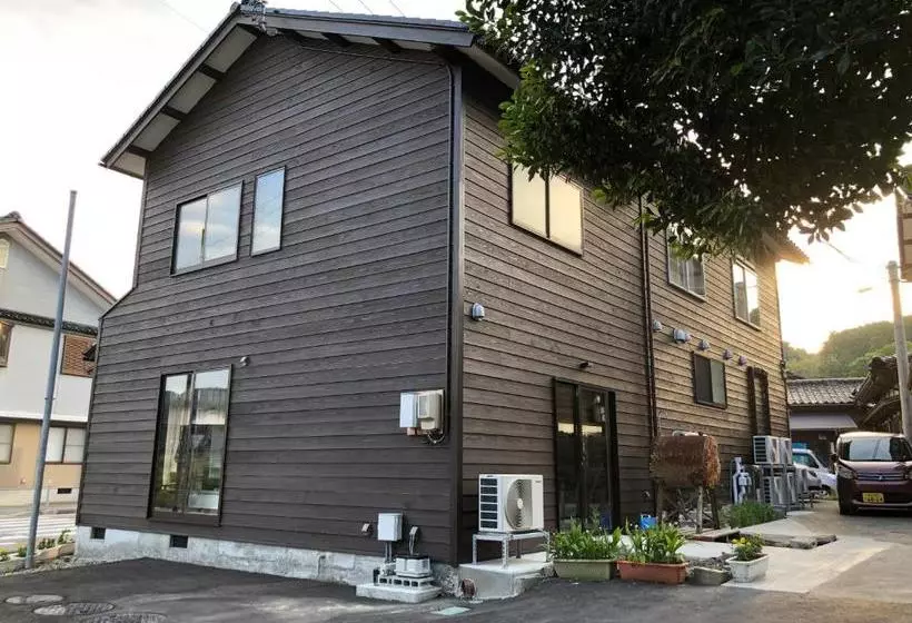 Retkeilymaja 九右衛門ゲストハウス