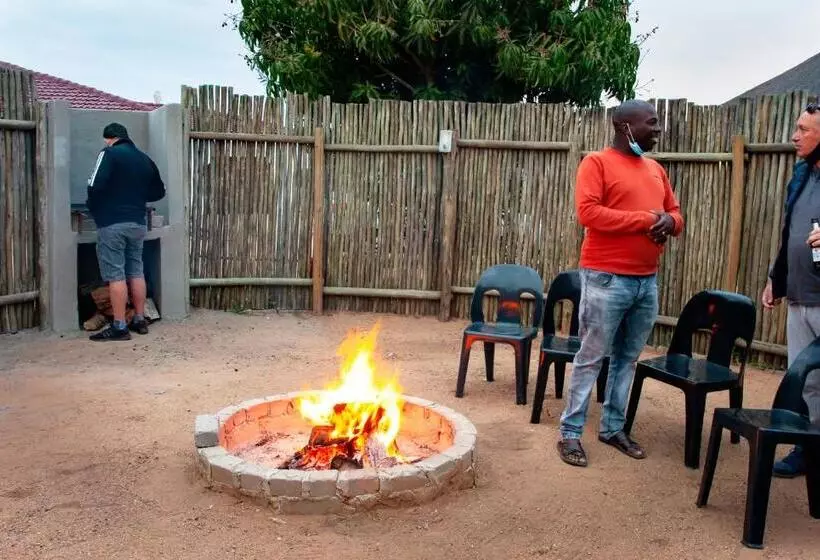 Aamiaismajoitus (B&B) Bongan Safari Lodge