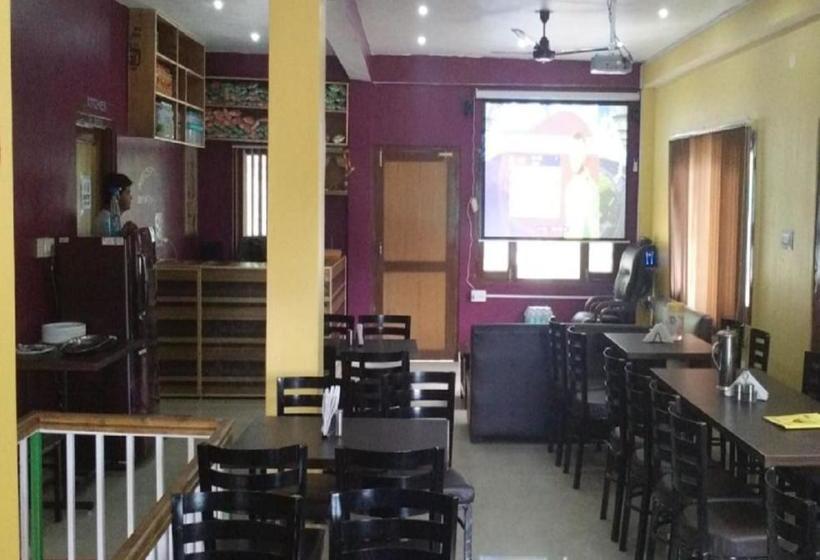 Bed and Breakfast Surat, Barot