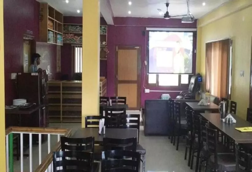 Aamiaismajoitus (B&B) Surat, Barot