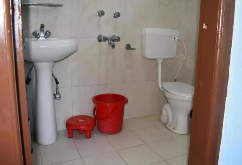 Aamiaismajoitus (B&B) Surat, Barot